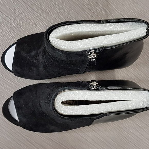 Sam Edelman Yarin Peep-Toe Bootie, Black Suede & Leather, Womens Size 10 - Picture 5 of 7